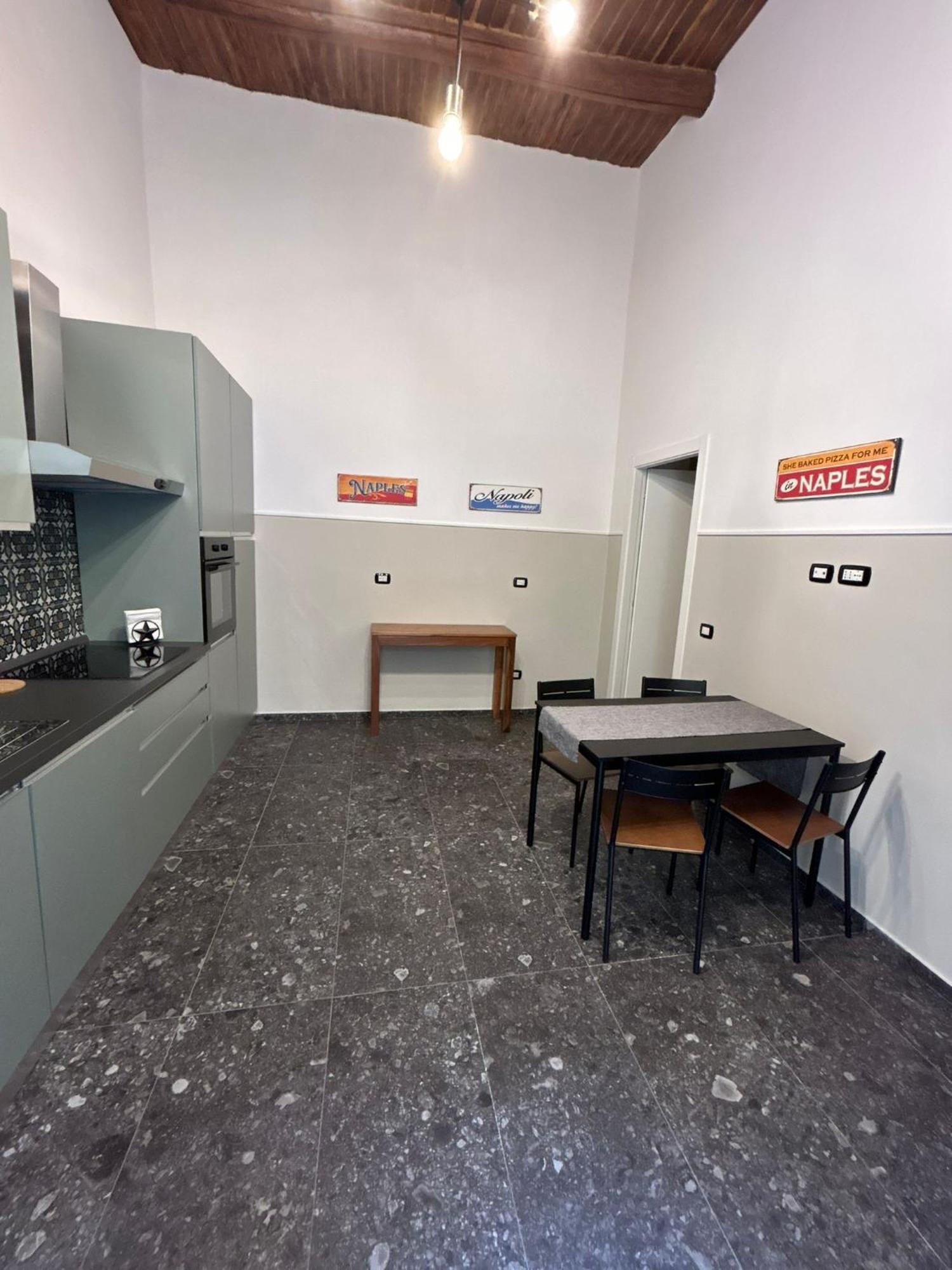 La Suite Del Centro Storico Naples Exterior photo